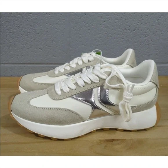 Steve Madden Taupe and Metallic Sneakers-NIB-Women’s size 7 - Picture 2 of 8